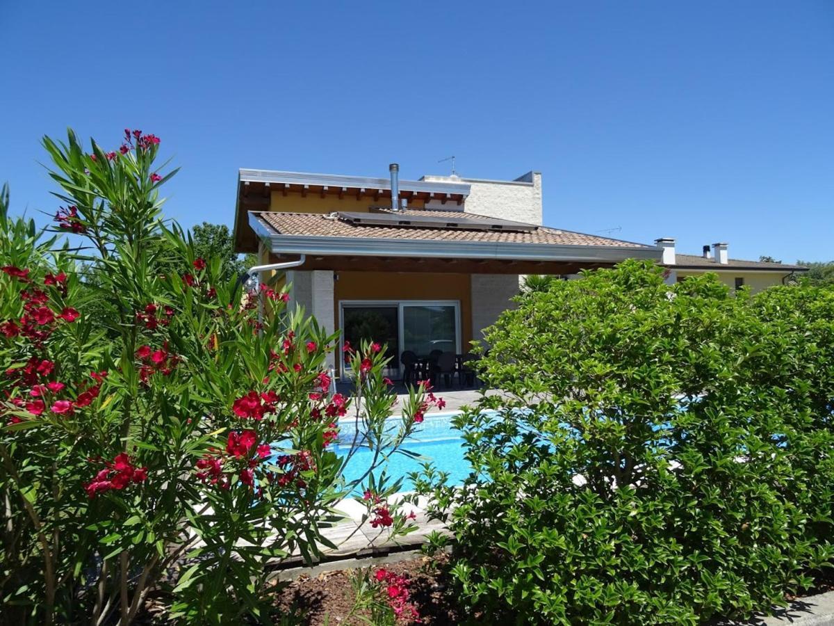 Villa Ocra Lignano Sabbiadoro Buitenkant foto