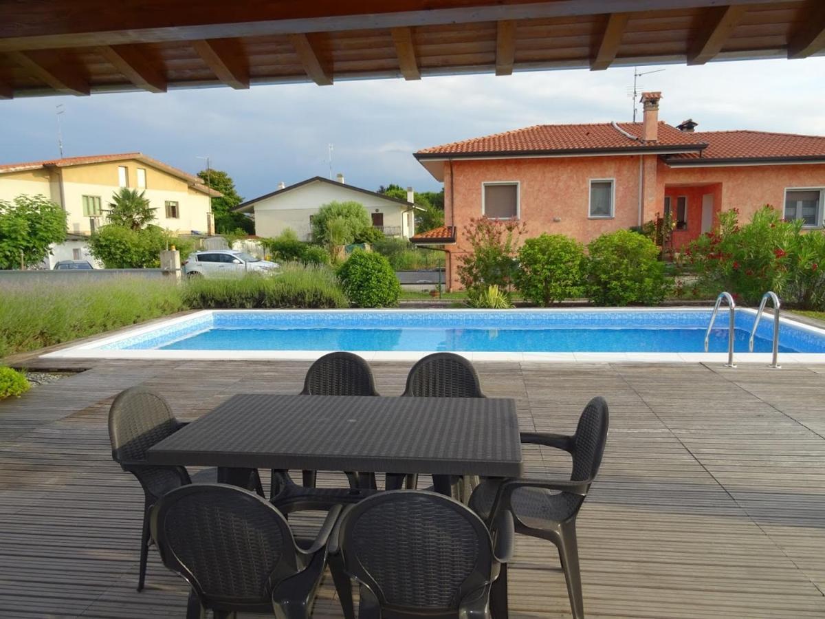 Villa Ocra Lignano Sabbiadoro Buitenkant foto